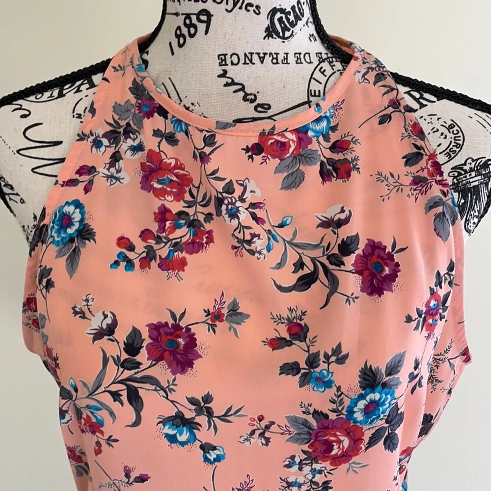 NWT 5th Culture Pink Sleeveless Floral Peplum Top SZ L - Picture 3 of 7